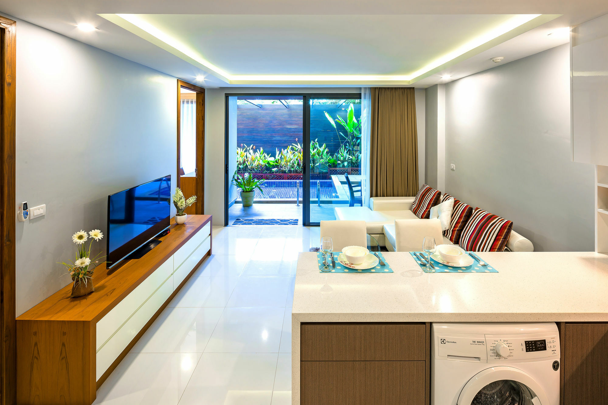 At The Tree Phuket Aparthotel Rawai Exteriör bild