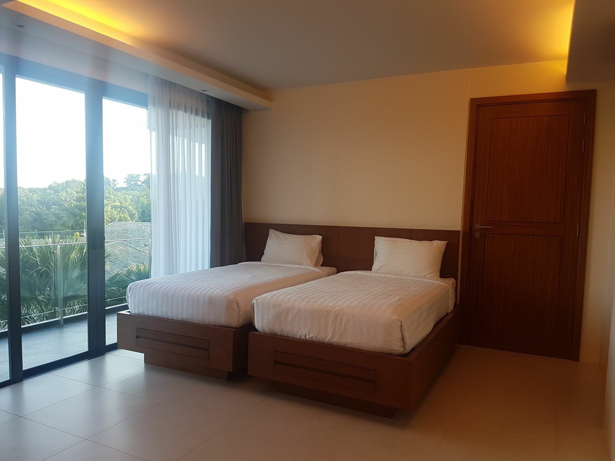 At The Tree Phuket Aparthotel Rawai Exteriör bild