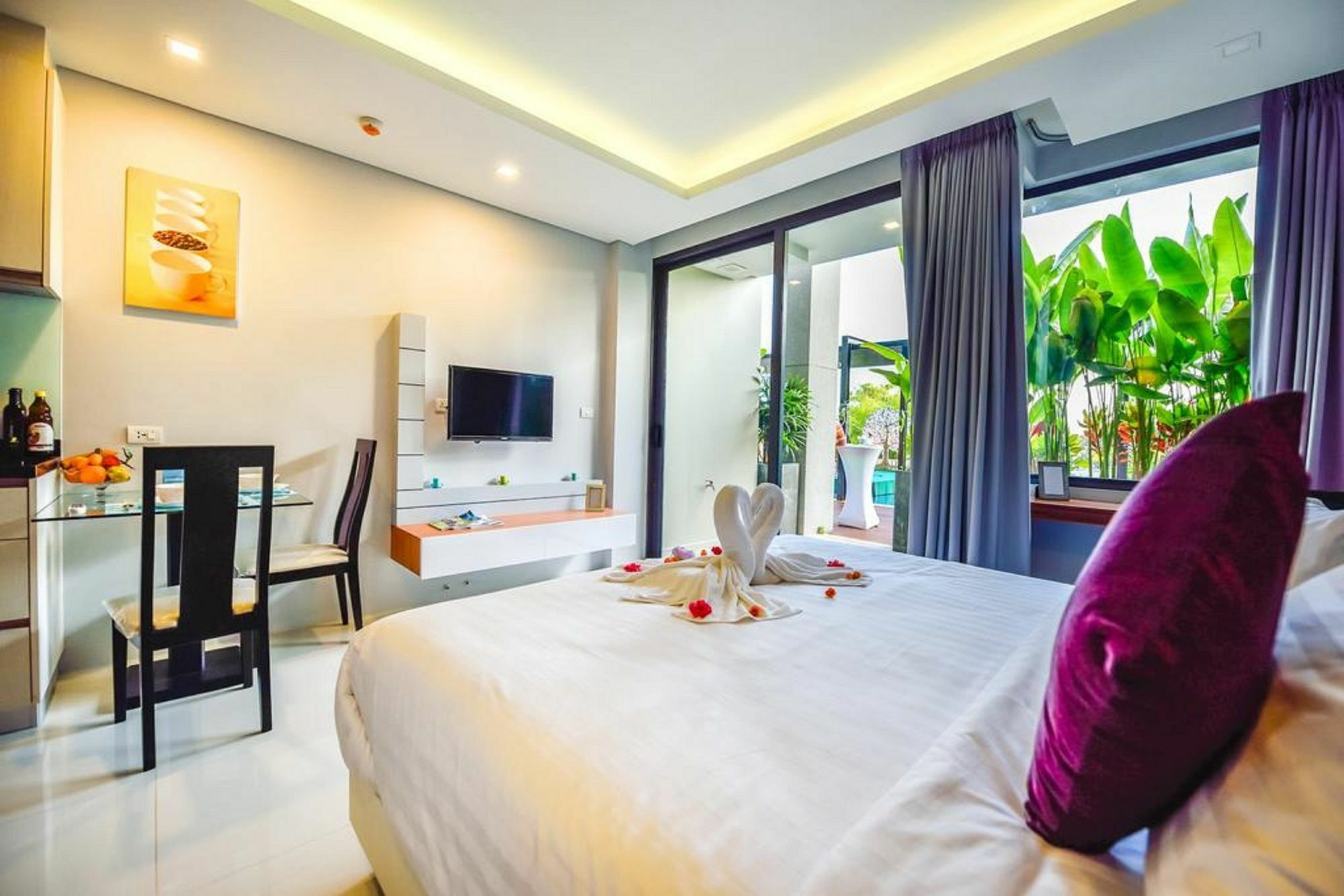 At The Tree Phuket Aparthotel Rawai Exteriör bild